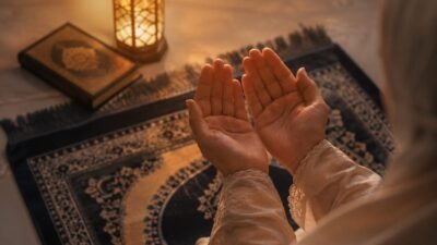 Hari Jumat, Jangan Lewatkan Doa Ini, Ustadz Adi Hidayat: Insya Allah Rezeki Dicukupkan