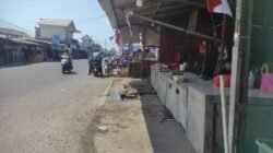 Diimbau Satpol PP, Pedagang Pasar Air Itam Mulai Mundurkan Lapak dari Bahu Jalan